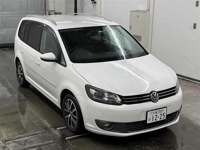 35073 Volkswagen Golf touran 1TCTH 2013 г. (MIRIVE Saitama)